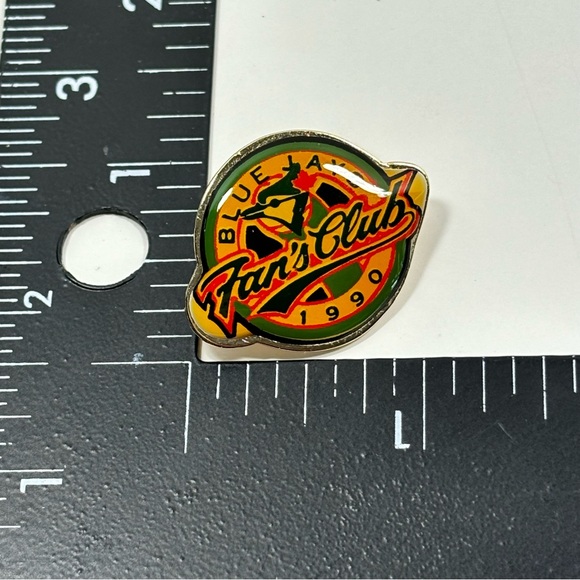Rare Vintage Toronto Blue Jays Fan’s Club 1990 Lapel Pin - Picture 6 of 8